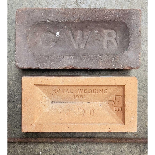 699A - Cast Iron Railwayana, Bricks etc. Comprising a pierced iron GWR signal finial on square stand height... 