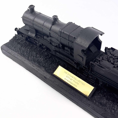 699F - Railway/Transport Misc. Items. Including mondern U.S.A. tinplate engine, two coal model engines inc.... 