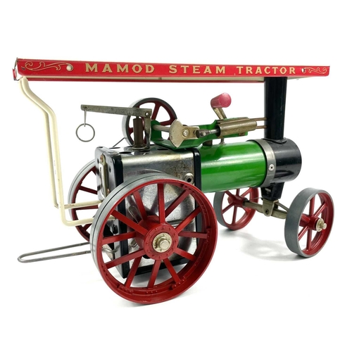 734 - Mamod Steam Tractor. A Mamod boxed steam tractor (length 25cm, height 18cm) in very good condition i... 