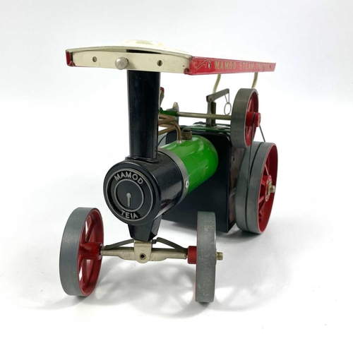 734 - Mamod Steam Tractor. A Mamod boxed steam tractor (length 25cm, height 18cm) in very good condition i... 