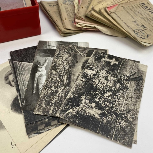 914 - Postcards - Military WWI. 100 + cards including approximately 50 Bairnsfather fragments from France,... 