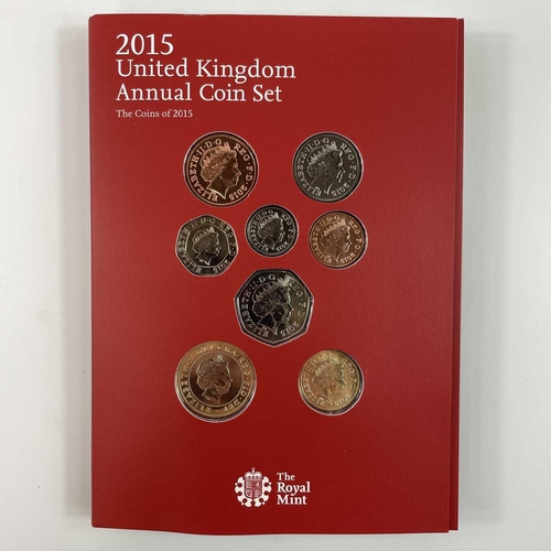 98 - Great Britain Royal Mint 2015 United Kingdom Annual Coin Set. Comprising all definitive and commemor... 