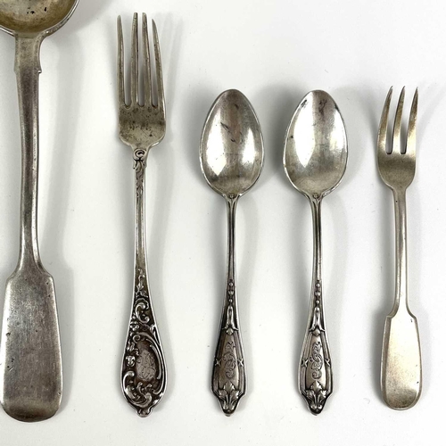 18 - A collection of Russian silver spoons and forks. Including a set of five teaspoons with 84 standard ... 