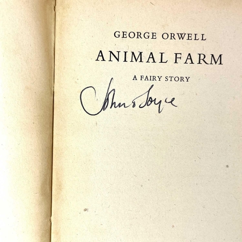 109 - Fifty-three vintage paperbacks by 'Penguin'. Including the titles Animal Farm, I, Claudius, Brighton... 