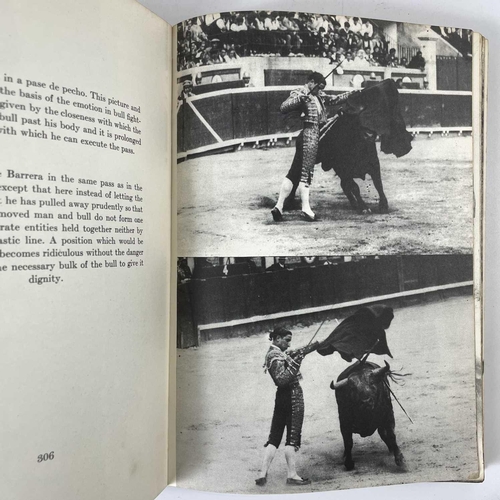 149 - DEATH IN THE AFTERNOON By Ernest Hemingway. (1932) NewYork : Charles Scribner’s Sons (1)