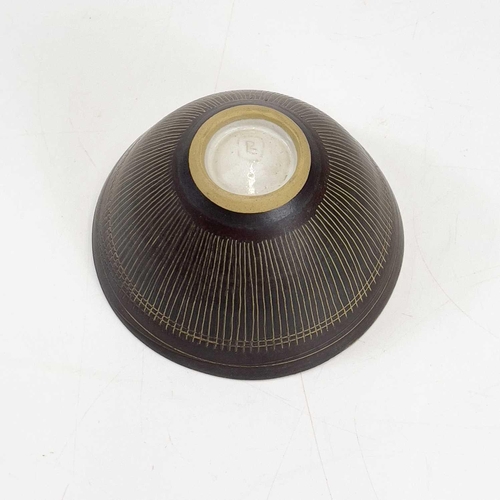 452 - Lucie RIE (1902-1995) Sugar Bowl, circa 1960 With manganese glaze and sgraffito decoration Impressed... 