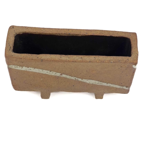 471 - Janet LEACH (1918-1997) A rectangular stoneware vessel Impressed personal and Leach Pottery Seal Wid... 