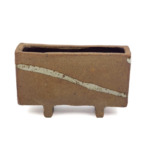 471 - Janet LEACH (1918-1997) A rectangular stoneware vessel Impressed personal and Leach Pottery Seal Wid... 