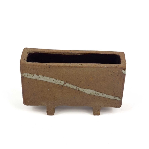 471 - Janet LEACH (1918-1997) A rectangular stoneware vessel Impressed personal and Leach Pottery Seal Wid... 