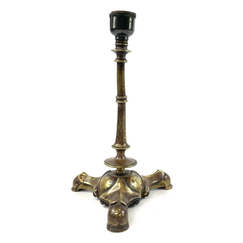 146 - A brass Pullman carriage lamp. Height 29.5cm, together with another similar brass lamp (2).