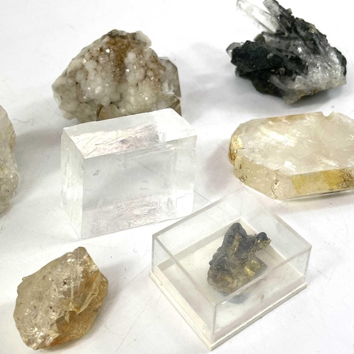 150 - A collection of mineral specimens. Including various types of quartz. (14)