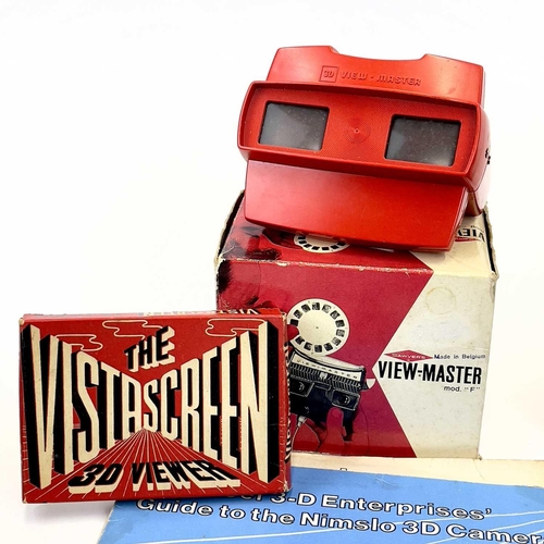 164 - A 3D View-master viewer together with many View-master reels. The 3-D VistaScreen viewer and VistaSc... 