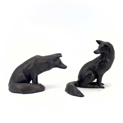 225 - A Suzie Marsh bronzed sculpture of a cat, 'Maxim'. Height 22.5cm, together with four Joanna Martins ... 