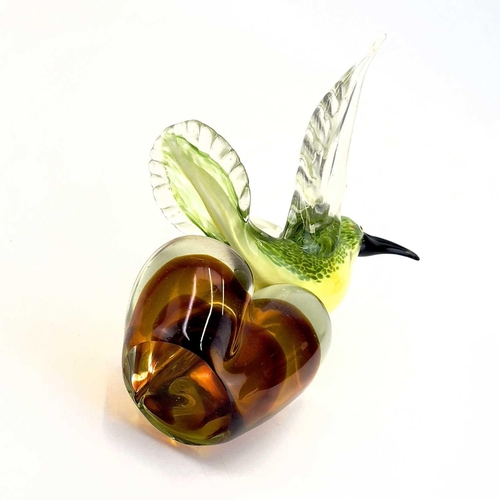 529 - A Murano glass sculpture of a hummingbird Height 27cm.