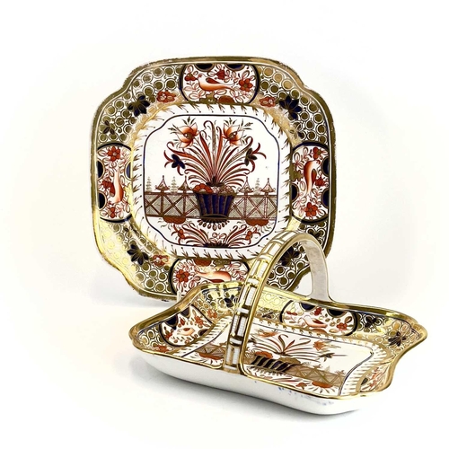 884 - A Spode porcelain rectangular card tray with moulded handle decorated in Imari colours. Marked Spode... 