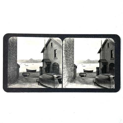 92 - A collection of various stereoscope cards. Including views of West Cornwall, colour tinted cards and... 