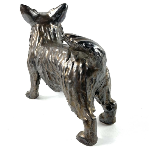 925 - Lynn DAVEY Chihuahua Ceramic sculpture with bronze glaze Signed with initials Height 25cm, length 32... 