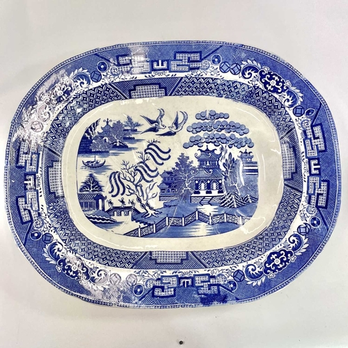 40 - A Spode Union Wreath pattern blue and white printed meat plate. Circa 1830, printed and impressed ma... 