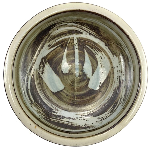 491 - Derek CLARKSON (1928-2013) Footed bowl Porcelain, impressed makers seal, 8cm. Together with three pi... 