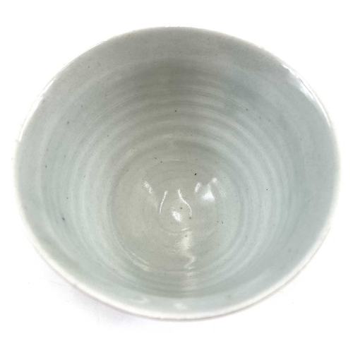 509 - David LEACH (1911-2005 Footed bowl with sgraffito detail Porcelain with celadon glaze, impressed per... 