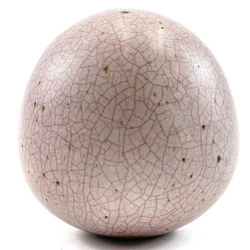 517 - David LEACH (1911-2005) Crackle ovoid vase Porcelain with rose crackle glaze, impressed persobal sea... 