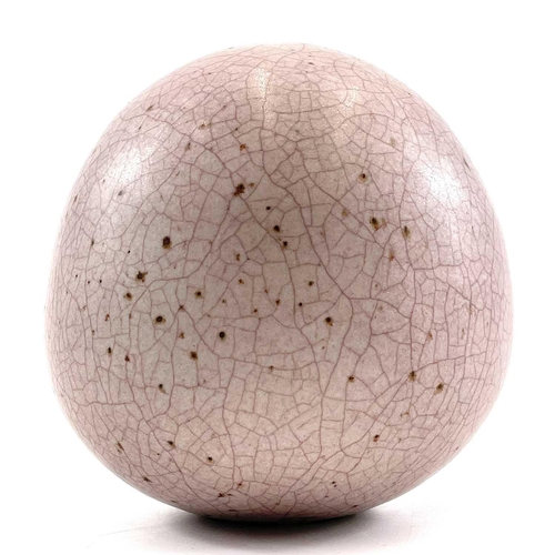 517 - David LEACH (1911-2005) Crackle ovoid vase Porcelain with rose crackle glaze, impressed persobal sea... 