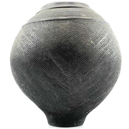 522 - Jason WASON (1946) Raku fired vessel with incised detailing Stoneware, impressed personal seal to th... 