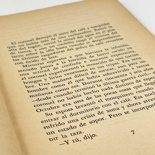 70 - A first edition Gabriel Garcia Marquez. 'El Coronel No Tiene Quien Le Escriba (No One Writes to the ... 