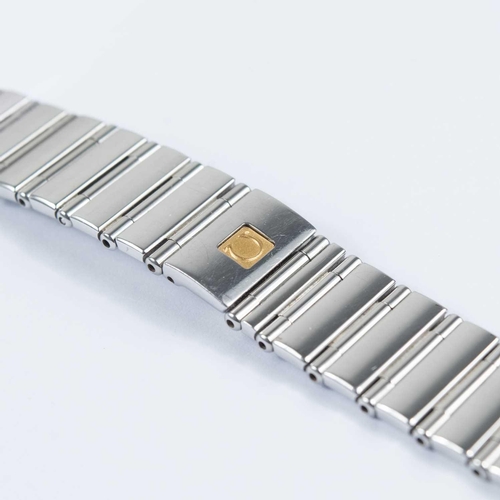 111 - An Omega Constellation lady's stainless steel quartz bracelet wristwatch. Cal. 1456, ref. 15717100, ... 