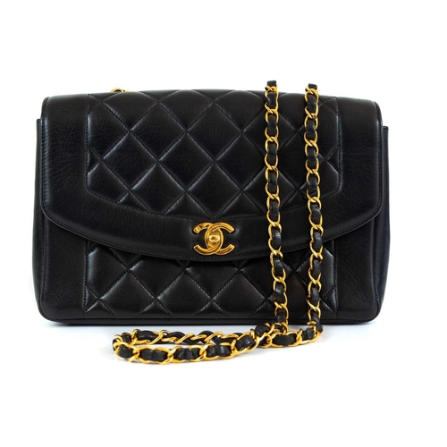 114 - A Chanel black lambskin leather medium Diana bag. Circa 1996-97, serial no. 478xxxx, gold-tone hardw... 