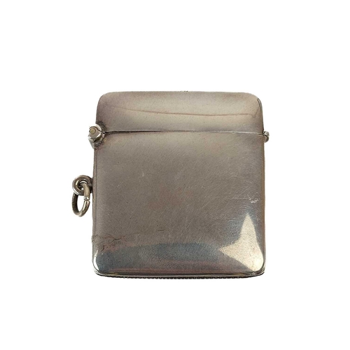 43 - An Edwardian silver vesta case. Of plain rectangular form, Birmingham 1905, 5 x 4.5cm, 31.8g.