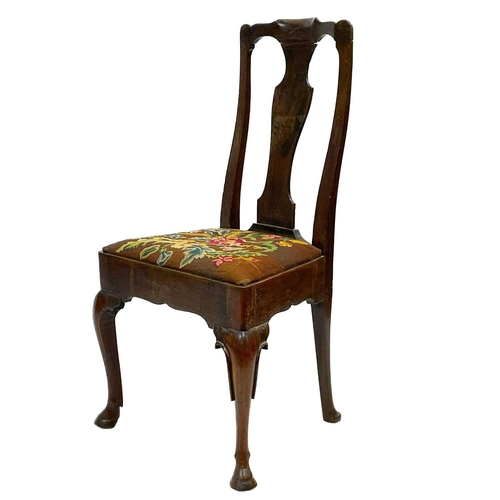 181 - A good George I oak side chair. With vase shape splat back, floral and foliate embroidered drop-in s... 