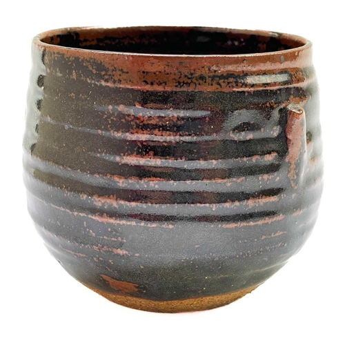 558 - Joanna WASON (1946) Lugged Bowl Stoneware, impressed personal and Leach Pottery mark to base, height... 