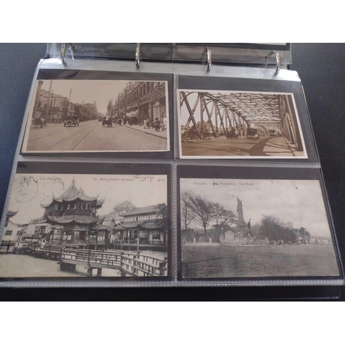 125 - A collection of Chinese and Hong Kong postcards, early 20th century. Two hundred and fifty postcards... 