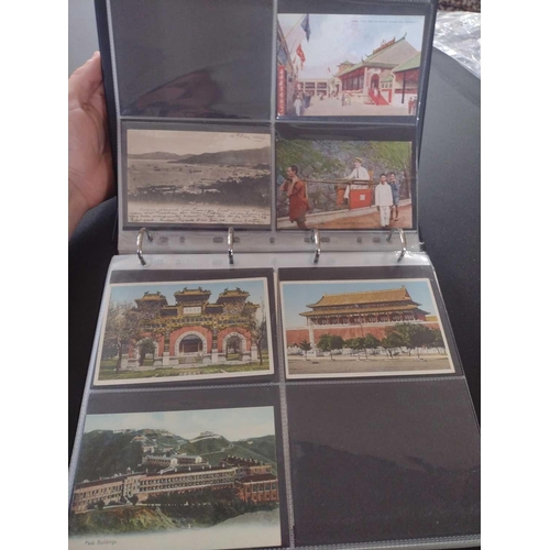 125 - A collection of Chinese and Hong Kong postcards, early 20th century. Two hundred and fifty postcards... 