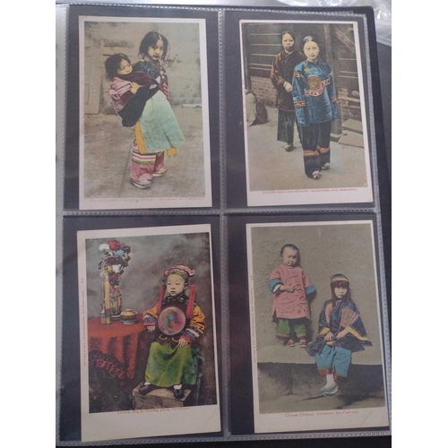 125 - A collection of Chinese and Hong Kong postcards, early 20th century. Two hundred and fifty postcards... 