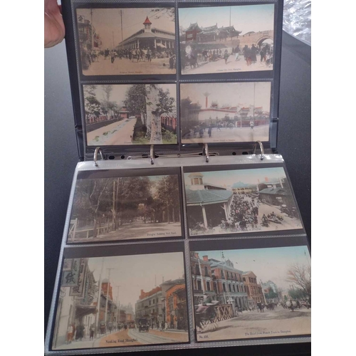 125 - A collection of Chinese and Hong Kong postcards, early 20th century. Two hundred and fifty postcards... 