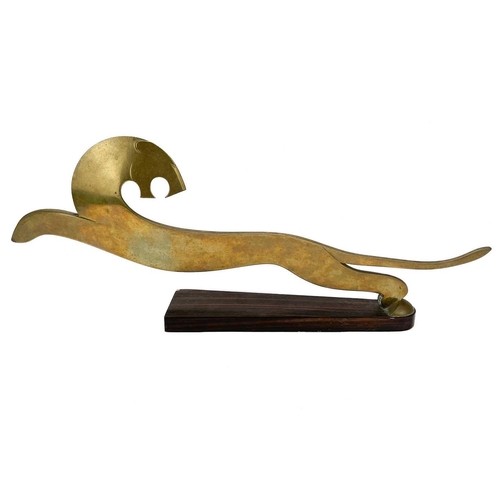 194 - A stylish French Art Deco bronze panther. Apparently unmarked, circa 1930, in the Hagenauer taste, r... 