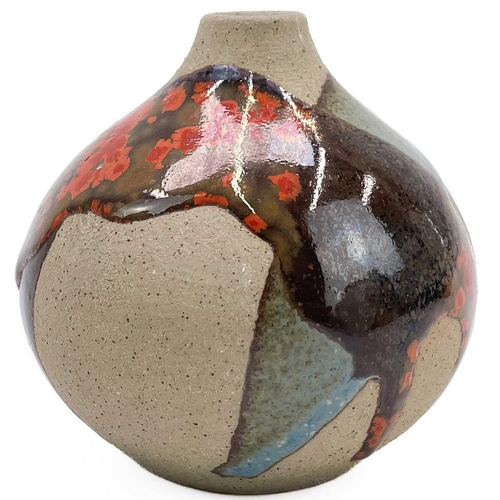 413 - Graham Peter Glynn studio pottery. Four items with drip glaze impressed marks, tallest height 16cm. ... 