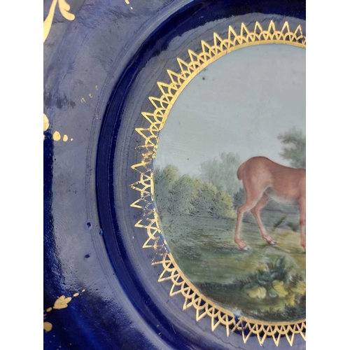 437 - A very rare polychrome Worcester dessert plate. Circa 1770, painted by Jefferyes Hammett O'Neale wit... 