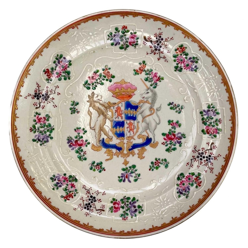 446 - A Samson porcelain armorial plate. In the Chinese export taste, diameter 24cm, together with three o... 