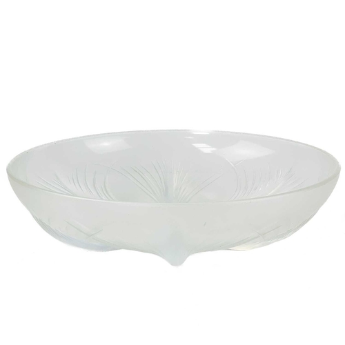 560 - A Verlys Art Deco moulded opalescent glass barley corn shallow bowl. Raised mark Verlys France, diam... 