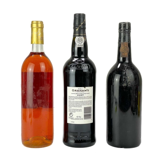 77 - A bottle of Dow's 1970 vintage port. A bottle of Graham's 1998 late bottled port, and a bottle of Mo... 