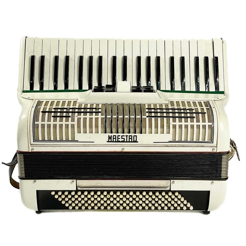 Maestro accordion deals