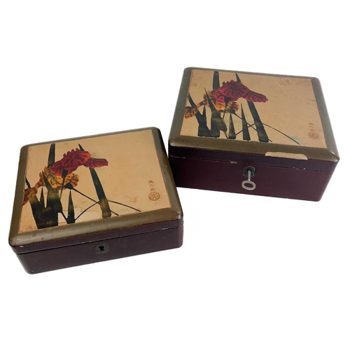 1026 - Two matching Japanese lacquer boxes, early 20th century. Each signed, largest height 7.5cm, width 20... 