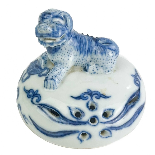 1062 - A Chinese blue and white porcelain censer, Qianlong seal mark. The cover surmounted by a dog of fo, ... 