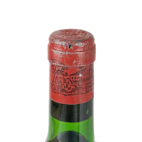 263 - A bottle of Chateau Lafite Rothschild Pauillac 1980. .