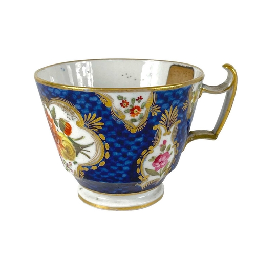 411 - A Worcester blue scale tea cup. Circa 1780, with floral painted panels, together with four assorted ... 