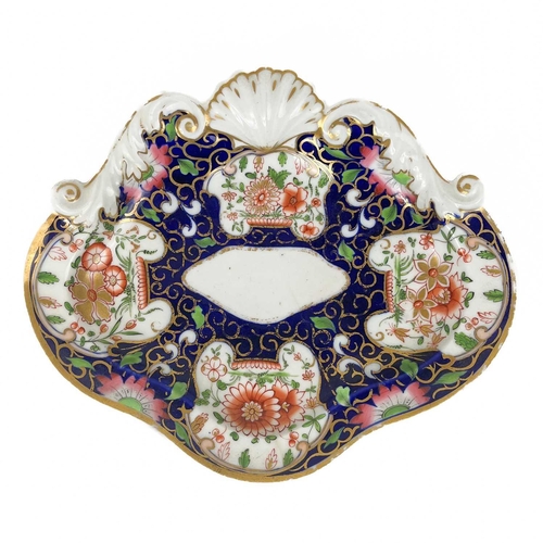 466 - A Derby Imari pattern plate. Circa 1820, diameter 22.5cm, together with other Imari pattern and othe... 