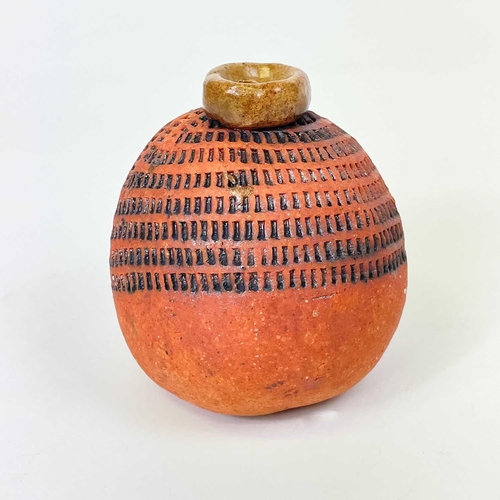 591 - Annette Fuchs (1939-1992). Pottery bowl, diameter 16cm, together with a possibly Margaret Leach vase... 